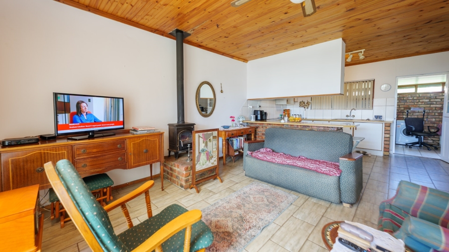 2 Bedroom Property for Sale in Napier Western Cape
